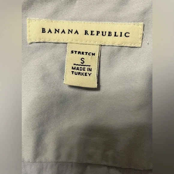 Banana Republic button up shirt. Baby blue. Size S - Picture 4 of 9